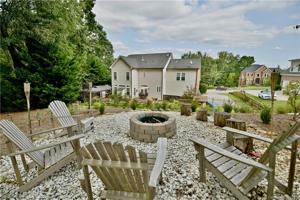 329 Chancelot Lane Fort Mill, SC 29708 - Photo 45 of 47 Gallery Image 45