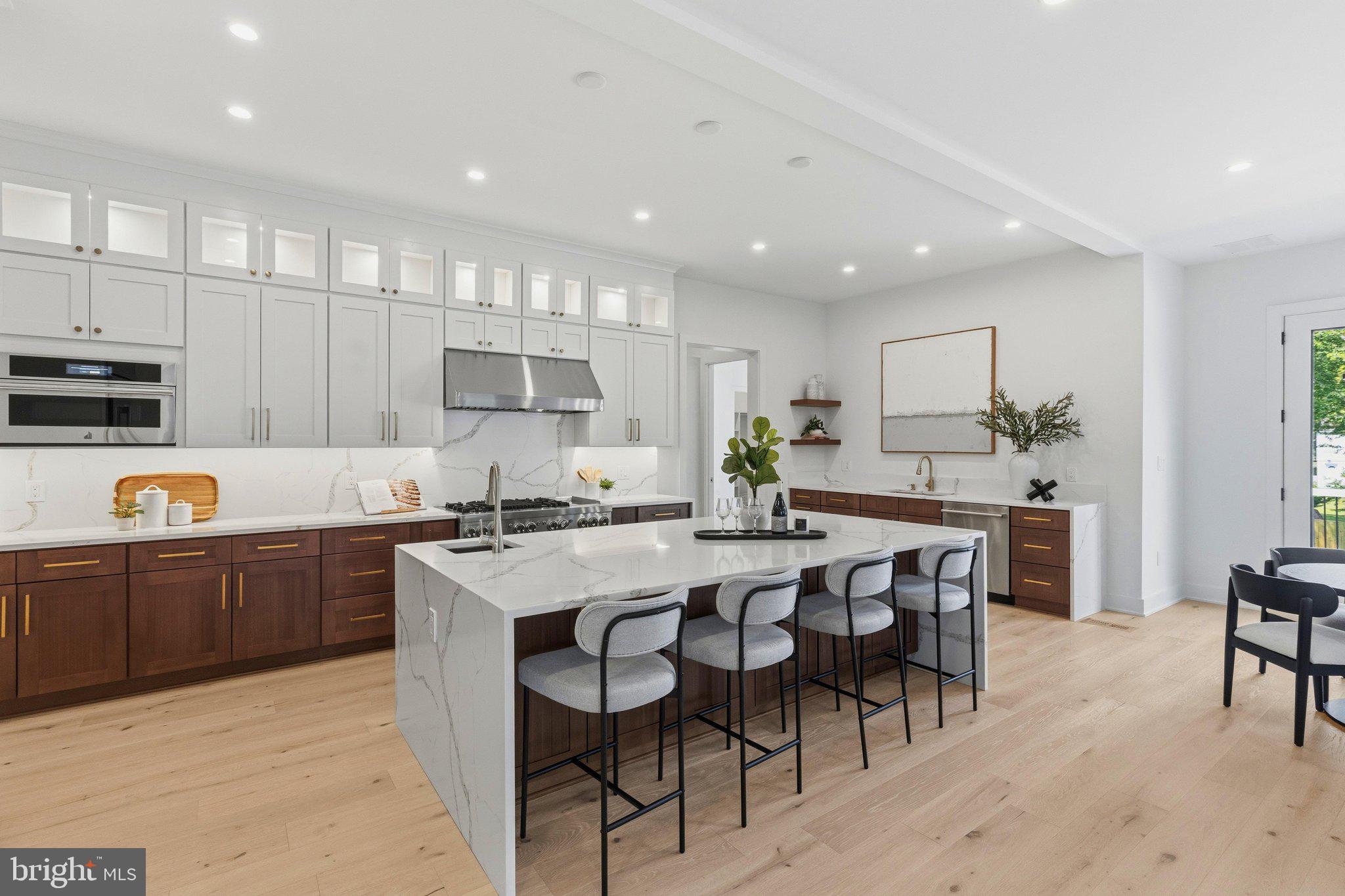 4008 Burke Station Road Fairfax, VA 22032 - Photo 11 of 41 Gourmet kitchen