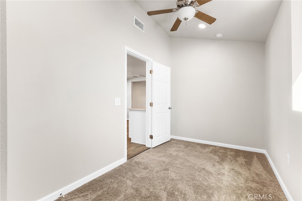131 South Brandon Road Fallbrook, CA 92028 - Photo 21 of 39 Small bedroom