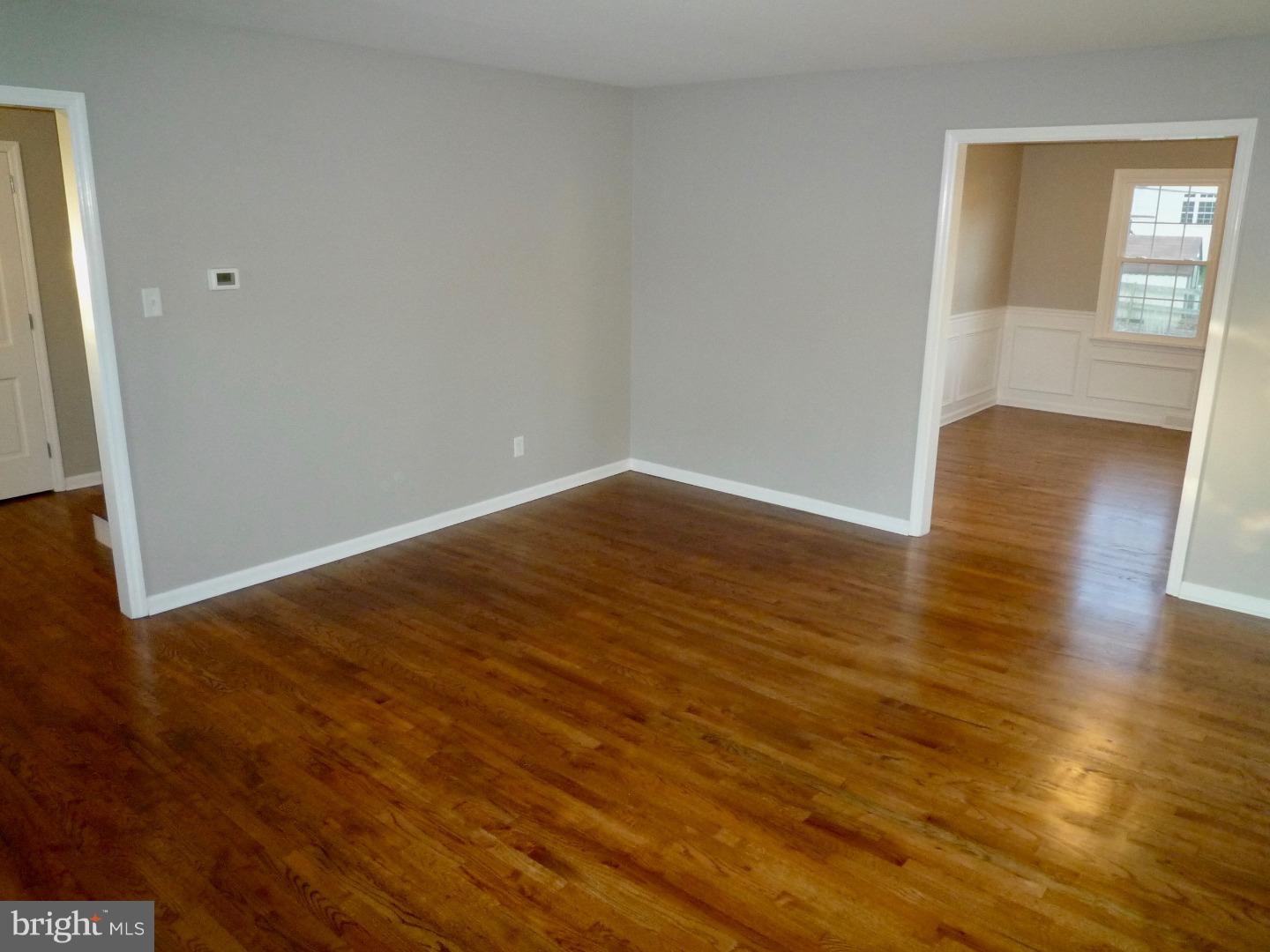 3213 Romilly Road Wilmington, DE 19810 - Photo 4 of 25 Living Room