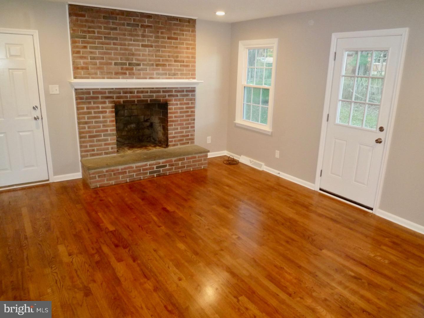 3213 Romilly Road Wilmington, DE 19810 - Photo 9 of 25 Family Room