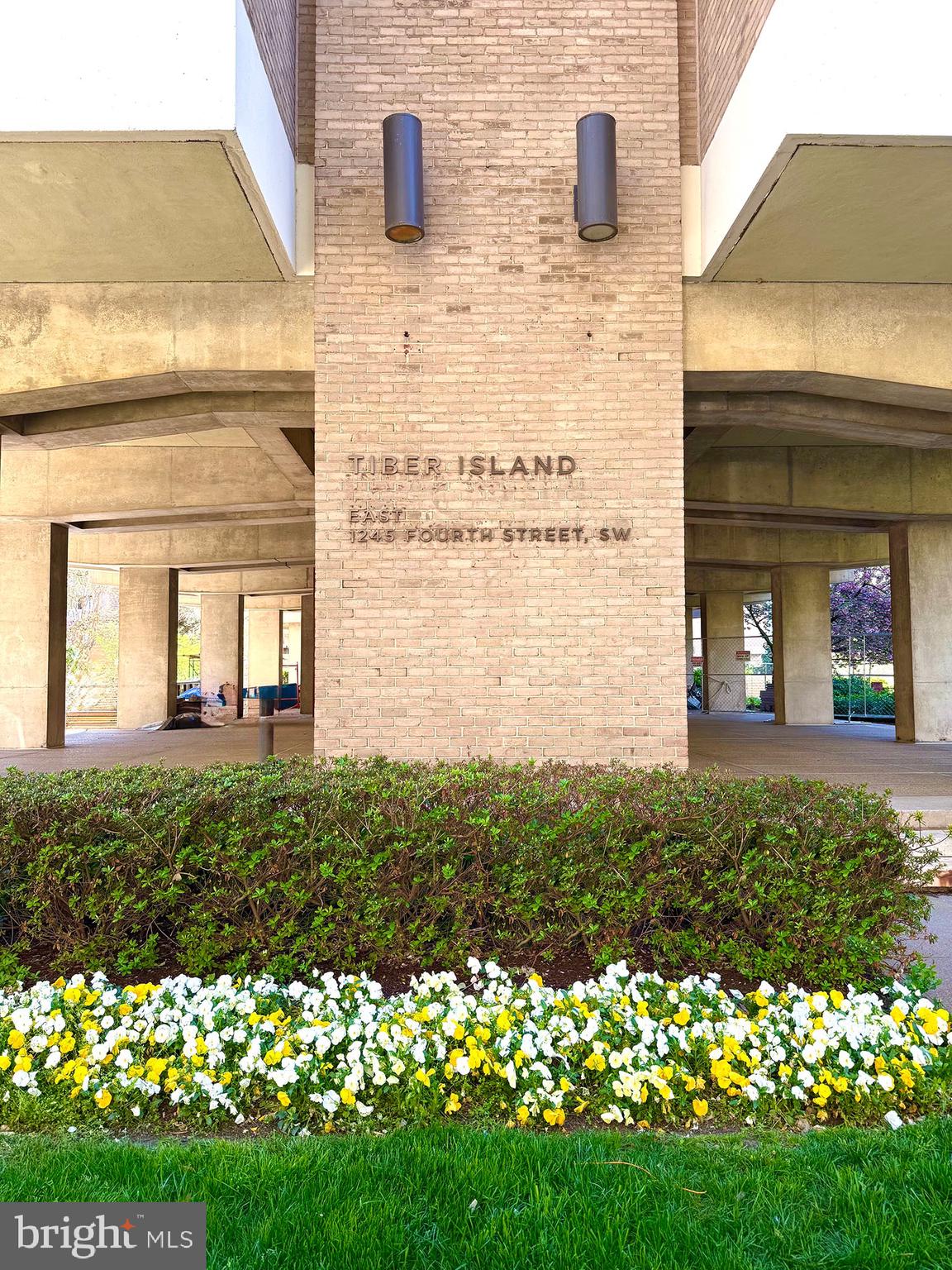 1245 4th Street Southwest, Unit E800 Washington, DC 20024 - Photo 21 of 24