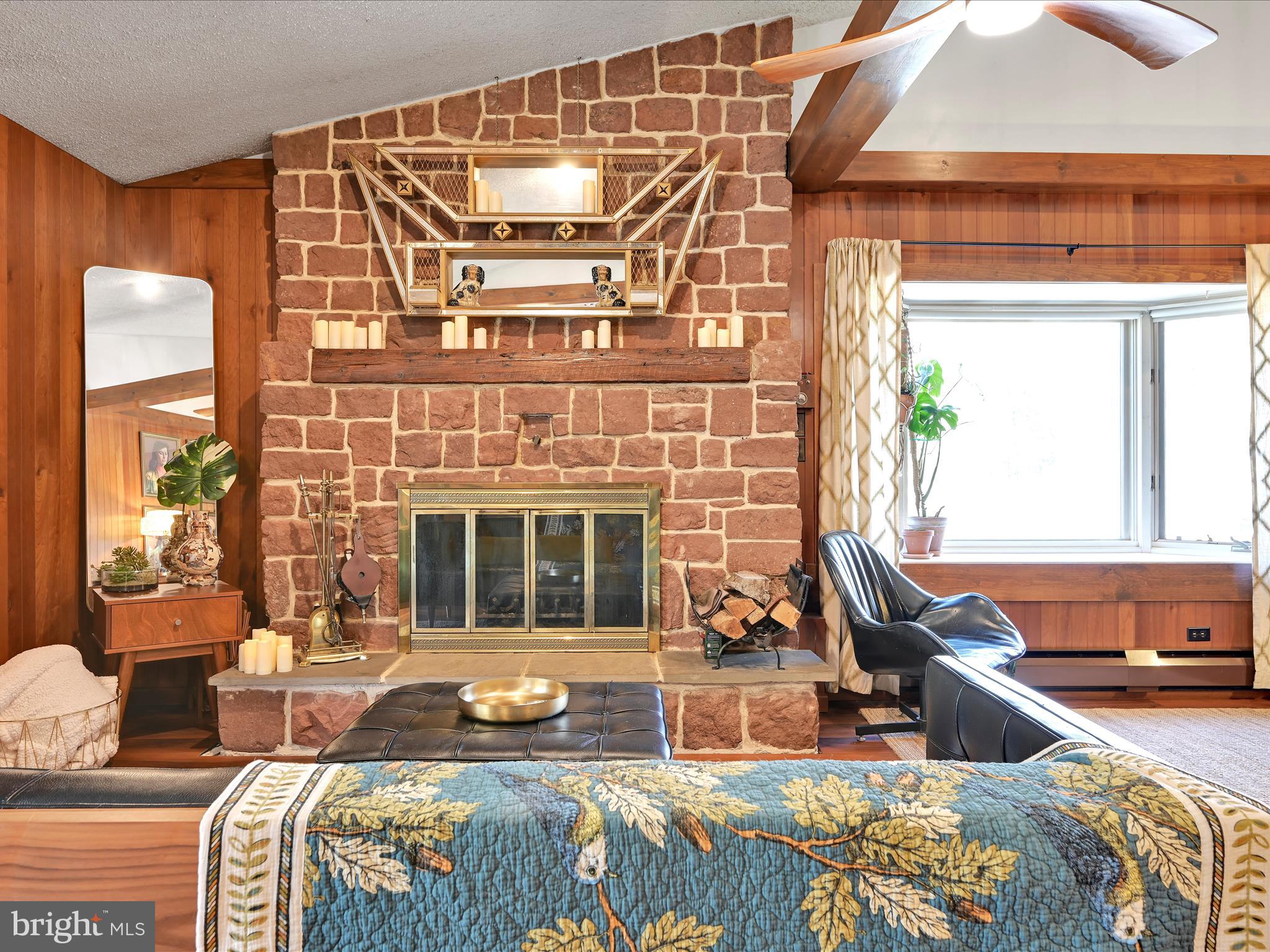 82 Fox Road Newmanstown, PA 17073 - Photo 6 of 52 Living Room