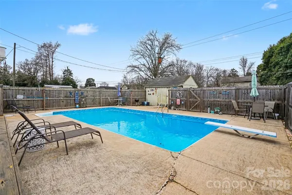 $195,000 | 7 Stowe Street, Lowell, NC 28098