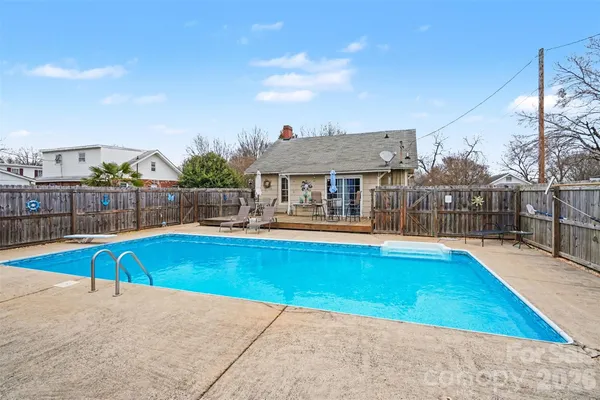 $195,000 | 7 Stowe Street, Lowell, NC 28098