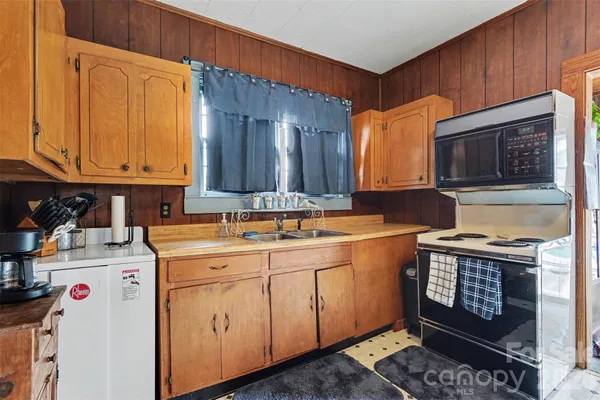 $195,000 | 7 Stowe Street, Lowell, NC 28098