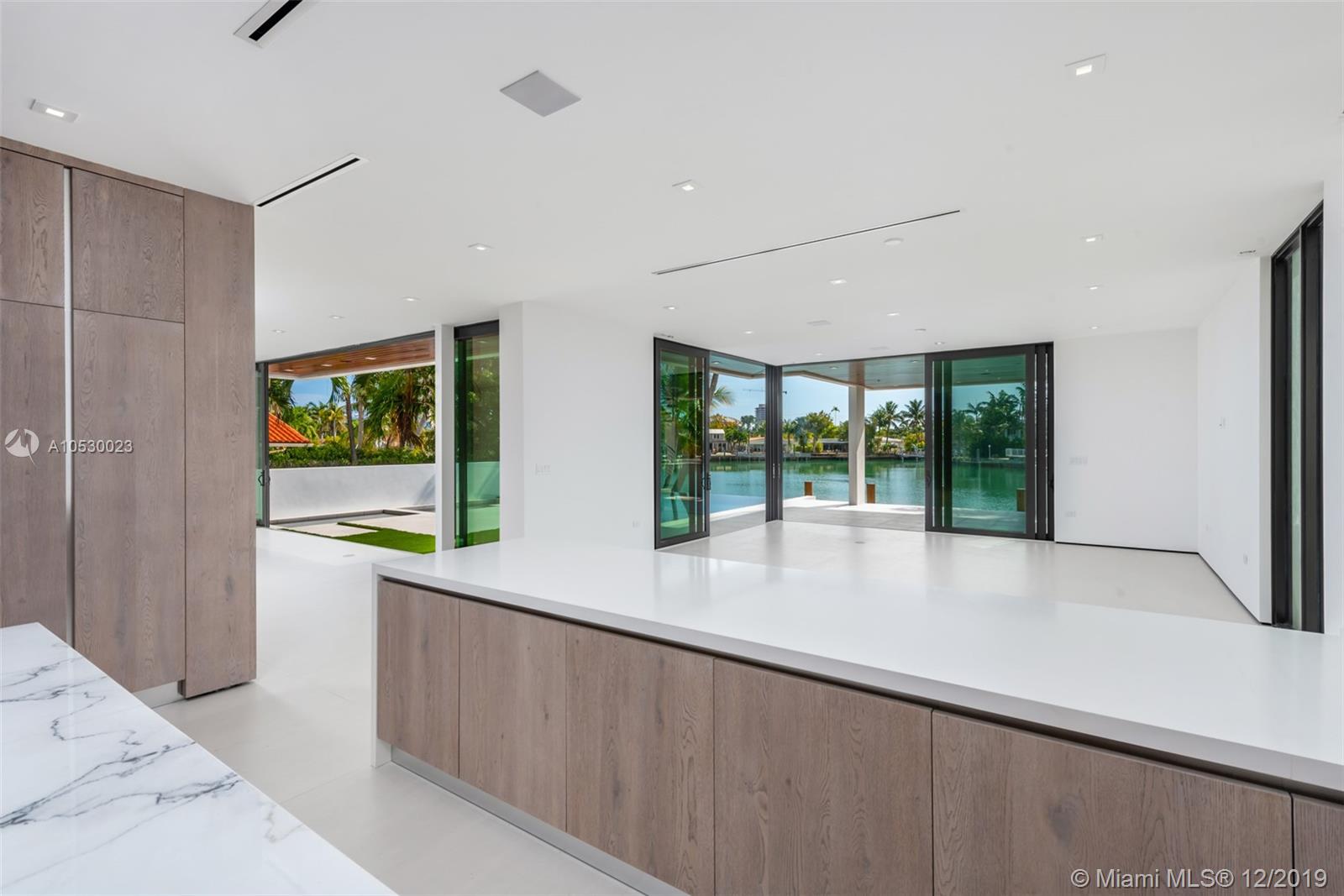 1413 Biscaya Drive Surfside, FL 33154 - Photo 22 of 64