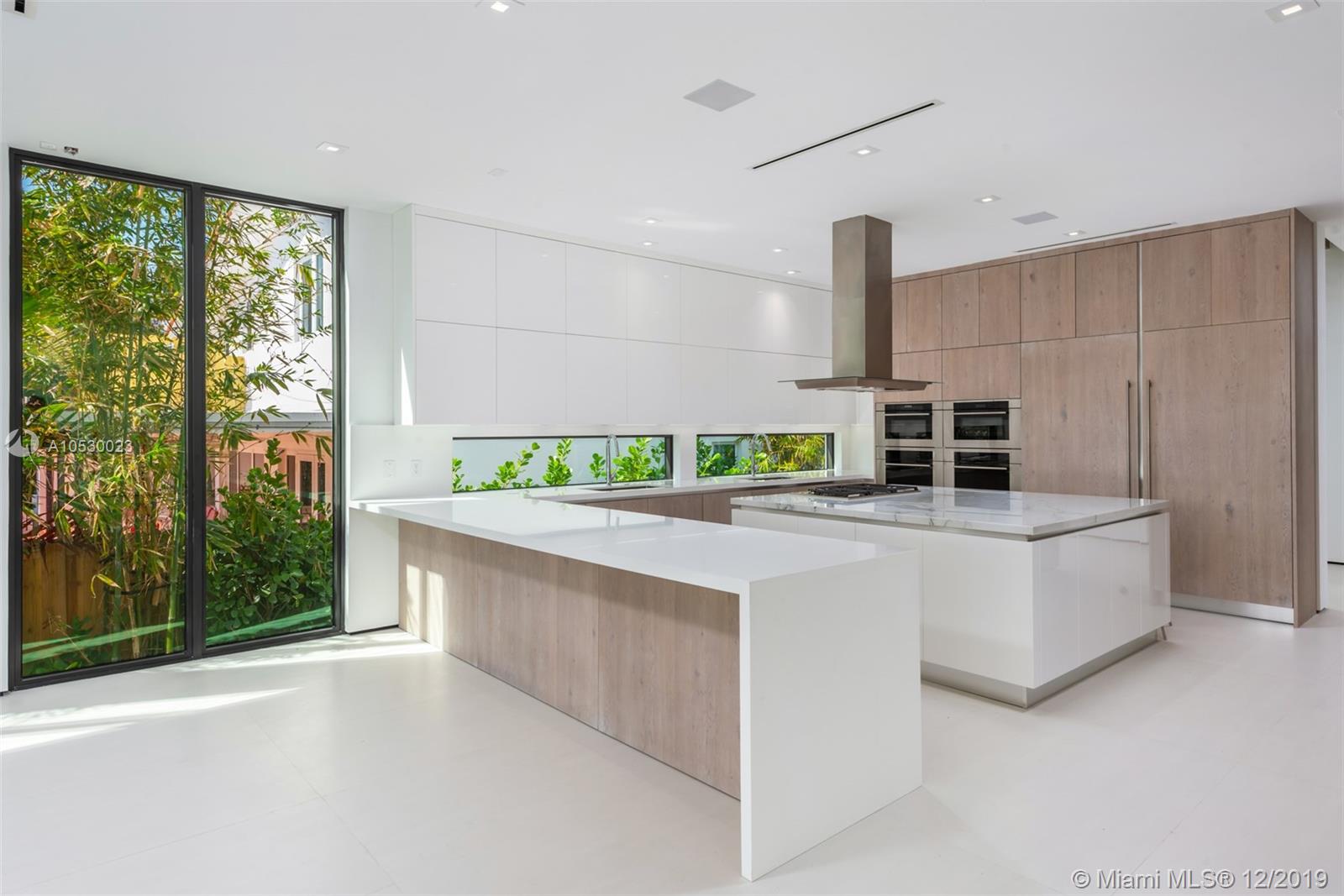 1413 Biscaya Drive Surfside, FL 33154 - Photo 23 of 64