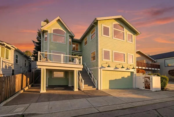 $1,450,000 | 423 Loring Avenue, Crockett, CA 94525