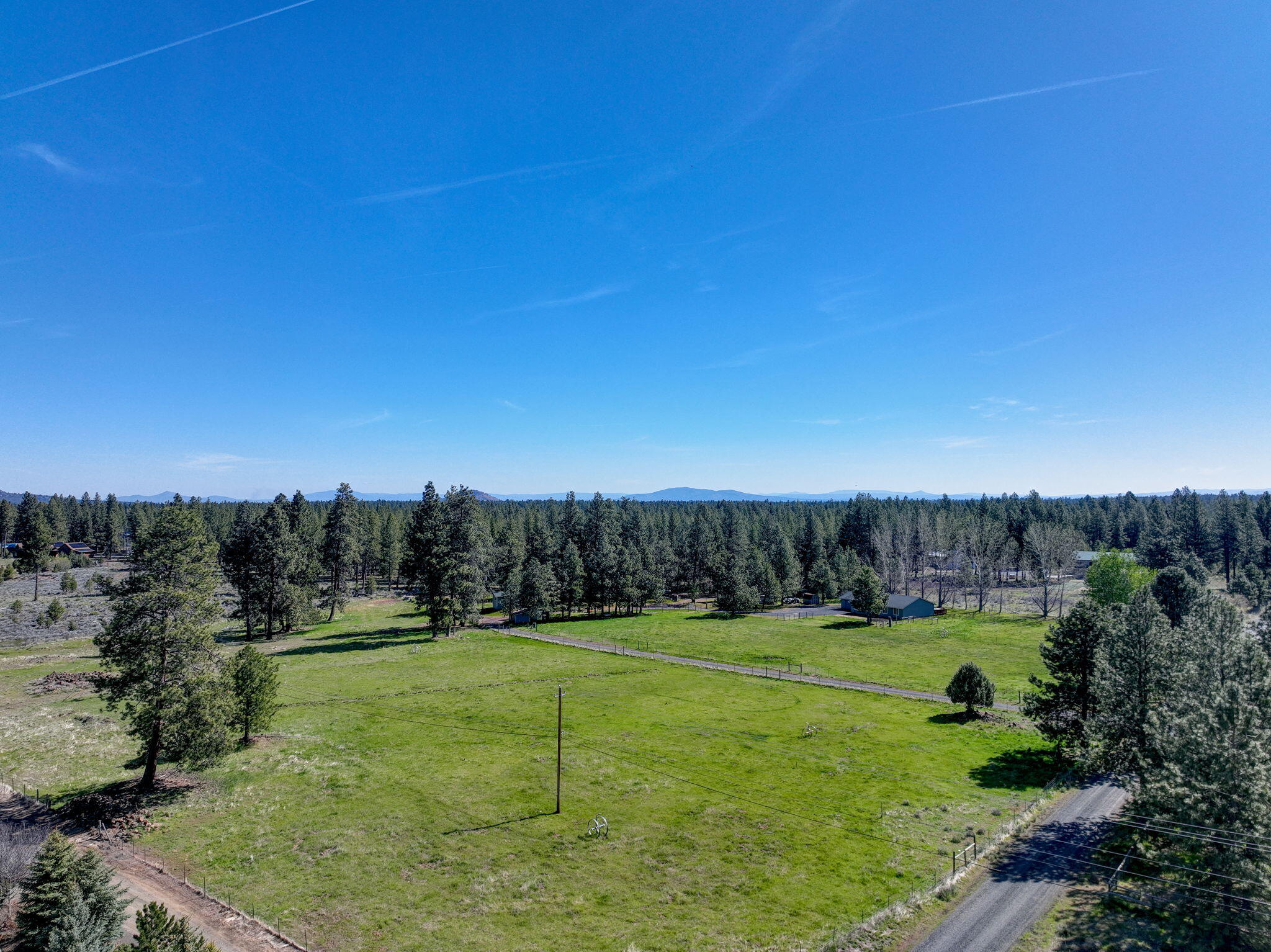 19450 Calico Road Bend, OR 97702 - Photo 31 of 41 a view of a park