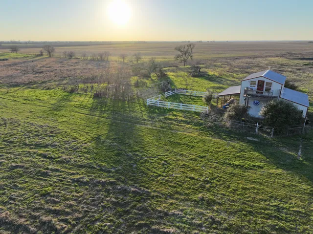 $369,000 | 17340 Fm 1123, Holland, TX 76534