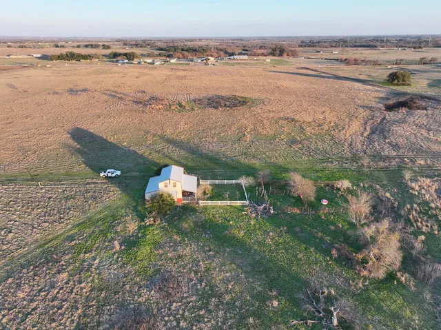 $369,000 | 17340 Fm 1123, Holland, TX 76534