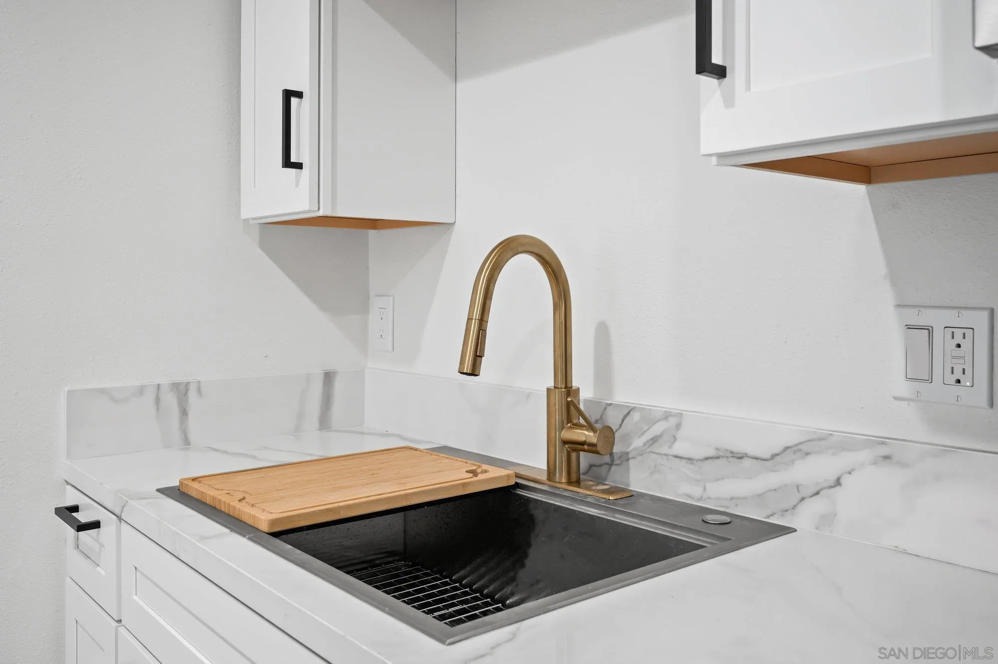 329 North Pico Avenue Fallbrook, CA 92028 - Photo 17 of 23