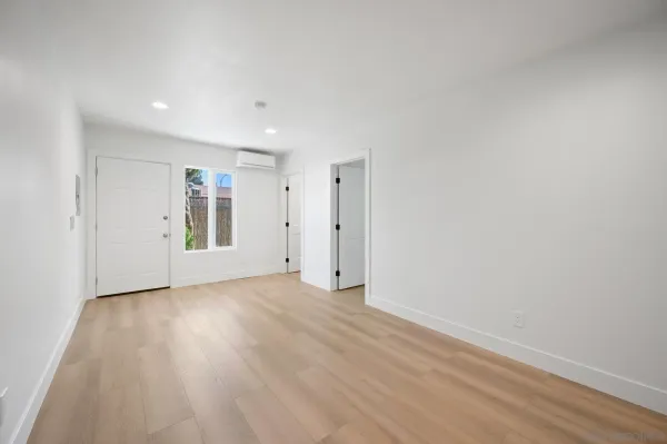 $1,695,000 | 329 North Pico Avenue, Fallbrook, CA 92028