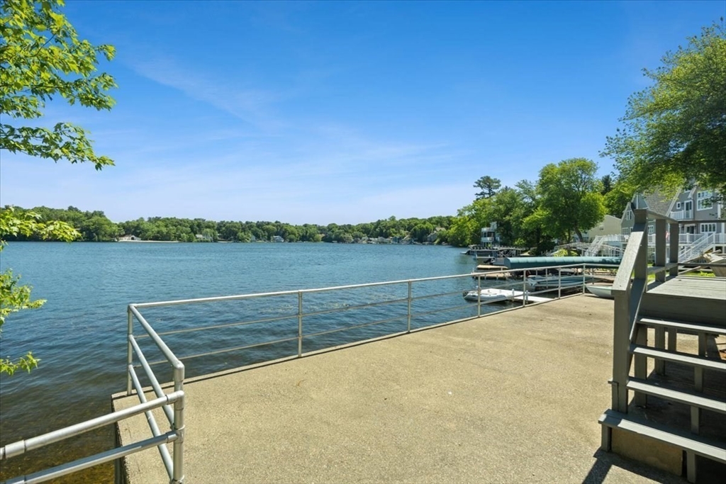 730 Eastside Road Wrentham, MA 02093 - Photo 5 of 37