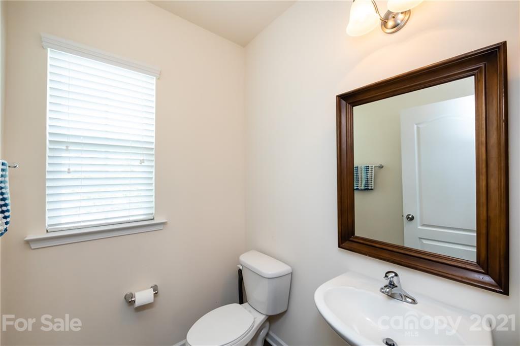 4080 Whittier Lane Tega Cay, SC 29708 - Photo 16 of 38 Gallery Image 16