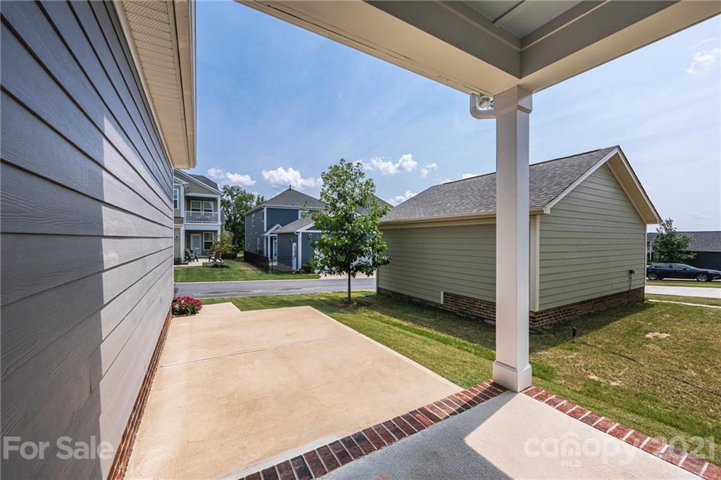 4080 Whittier Lane Tega Cay, SC 29708 - Photo 32 of 38 Gallery Image 32