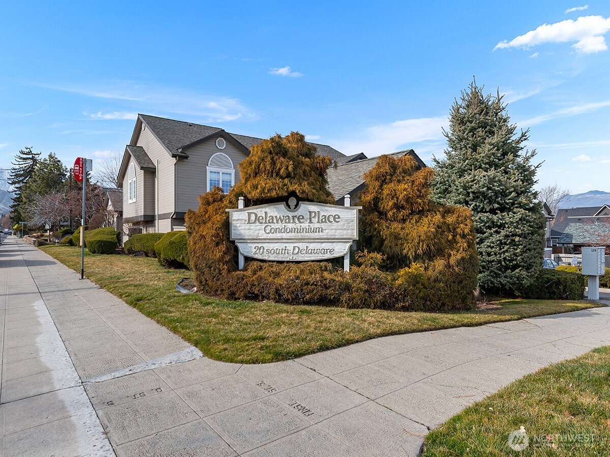 20 South Delaware Avenue, Unit 11 Wenatchee, WA 98801 - Photo 1 of 40