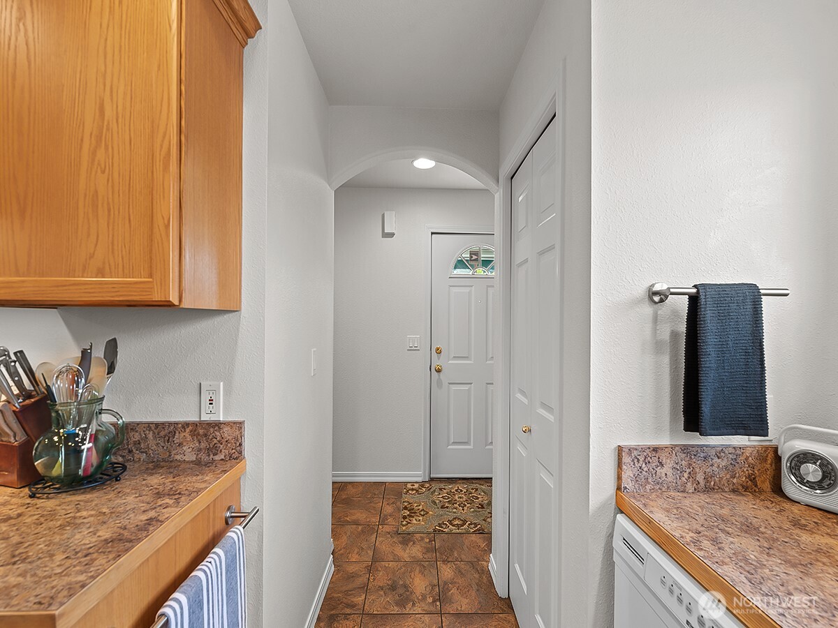 20 South Delaware Avenue, Unit 11 Wenatchee, WA 98801 - Photo 15 of 40