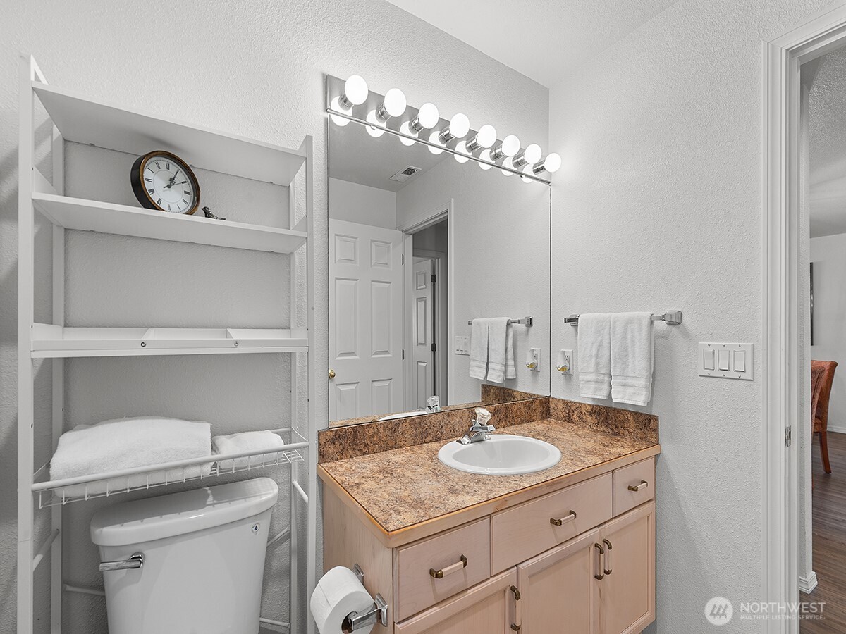 20 South Delaware Avenue, Unit 11 Wenatchee, WA 98801 - Photo 23 of 40