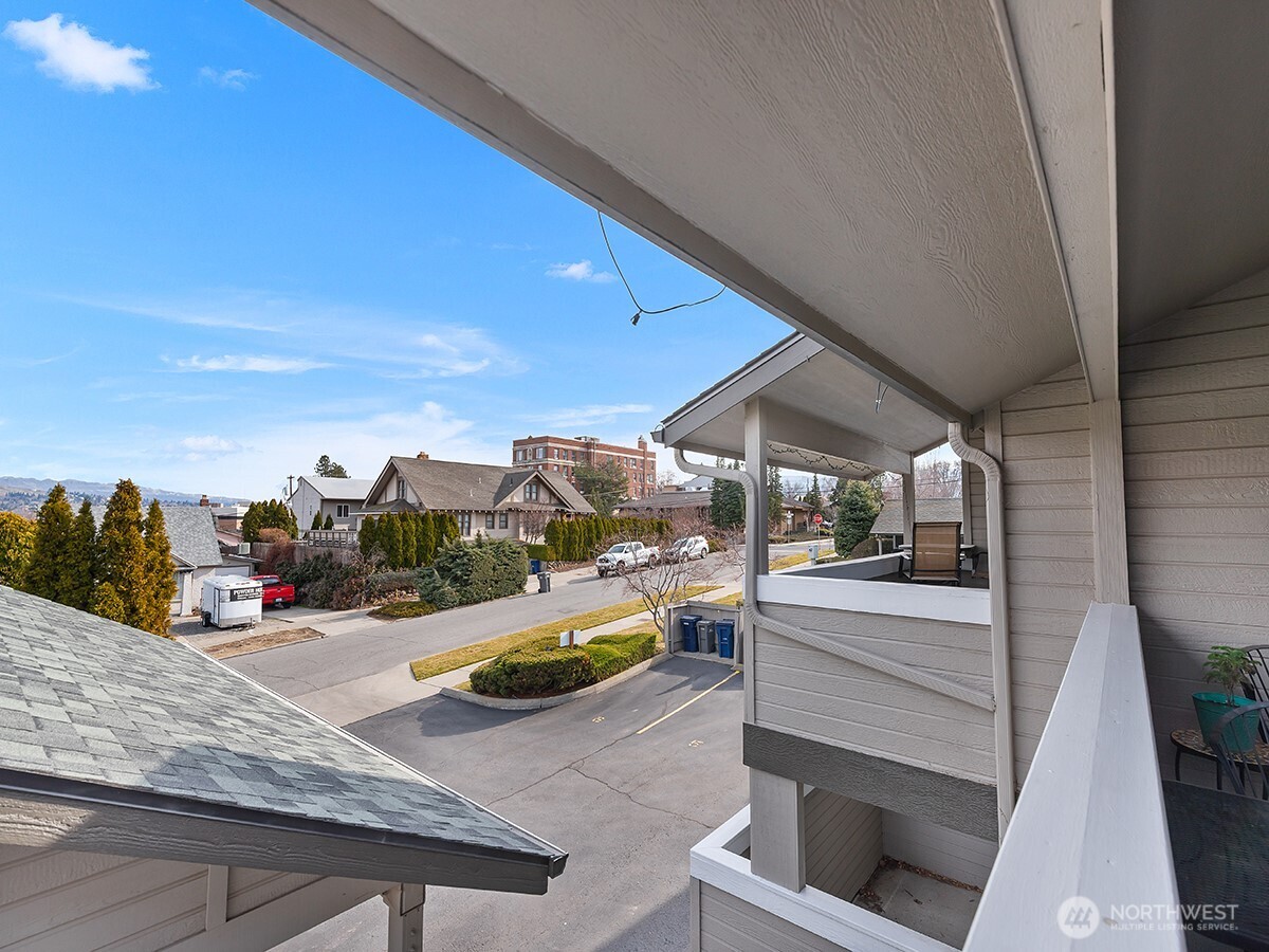 20 South Delaware Avenue, Unit 11 Wenatchee, WA 98801 - Photo 30 of 40