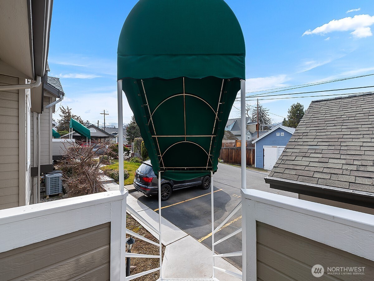 20 South Delaware Avenue, Unit 11 Wenatchee, WA 98801 - Photo 3 of 40