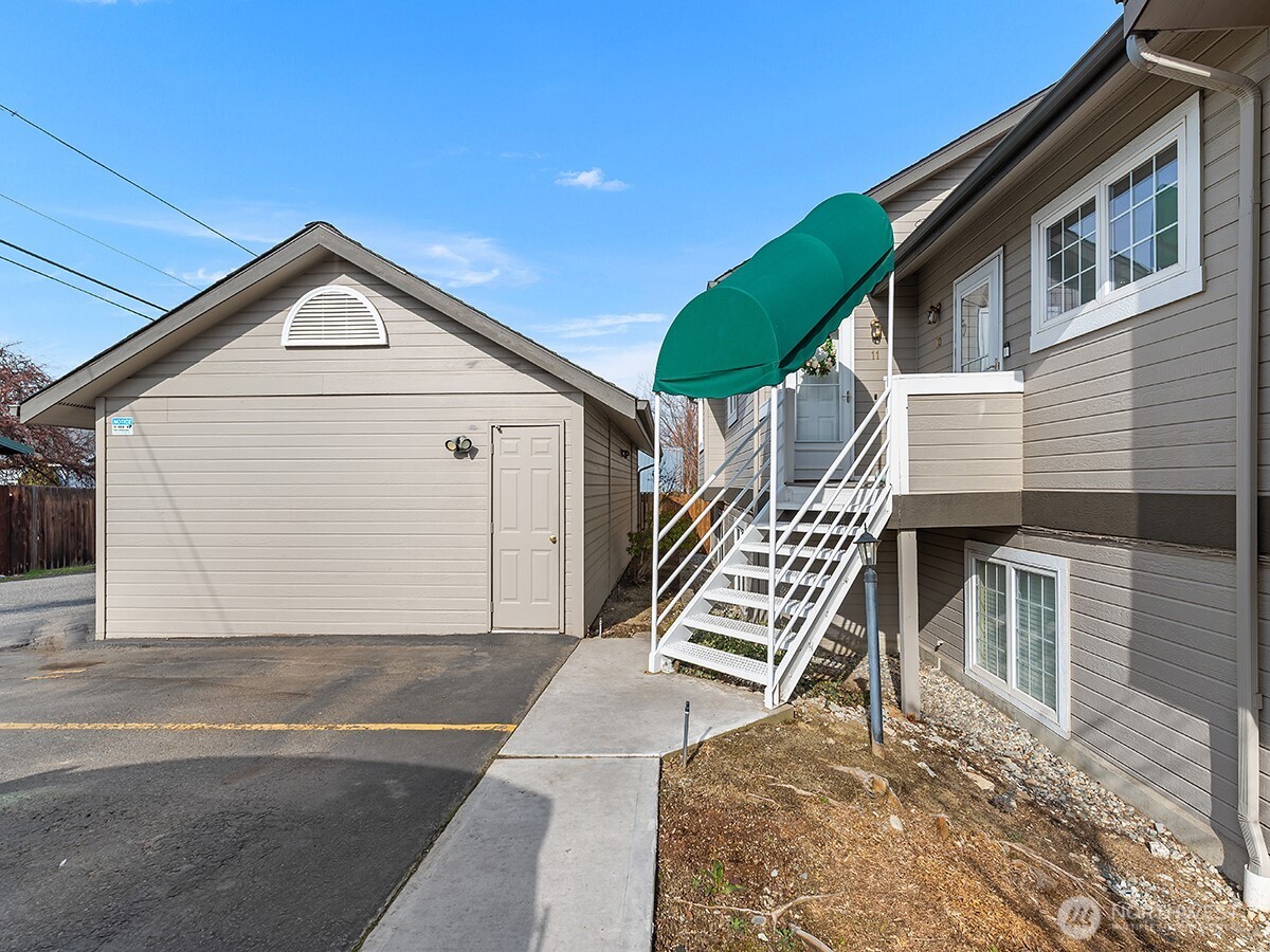 20 South Delaware Avenue, Unit 11 Wenatchee, WA 98801 - Photo 31 of 40