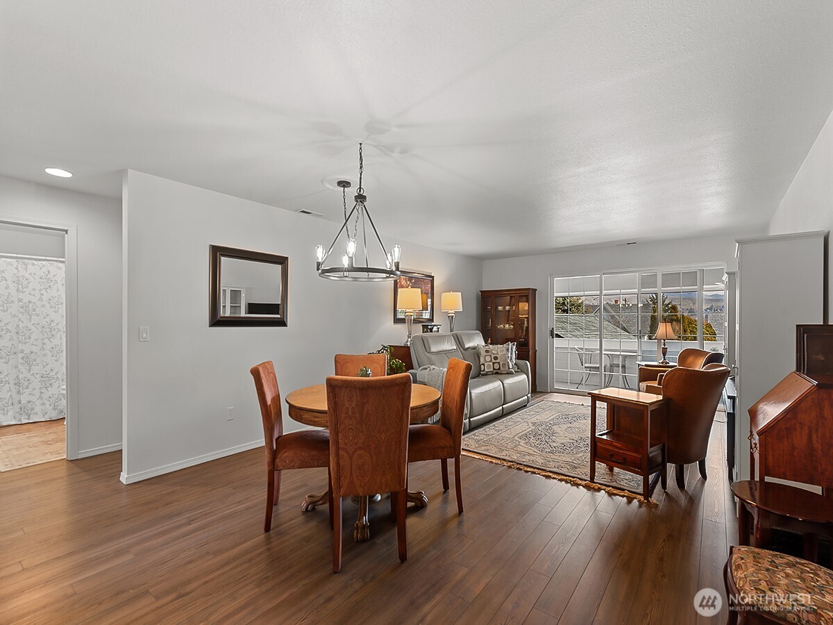 20 South Delaware Avenue, Unit 11 Wenatchee, WA 98801 - Photo 6 of 40