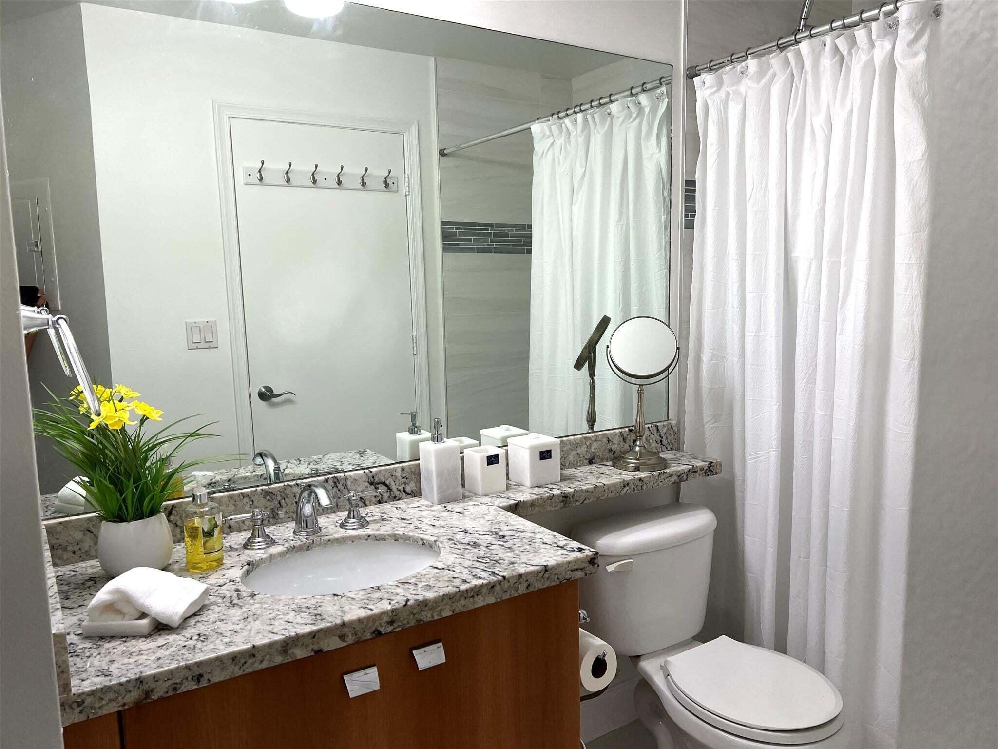 1125 Crystal Way, Unit F Delray Beach, FL 33444 - Photo 19 of 34 Bathroom