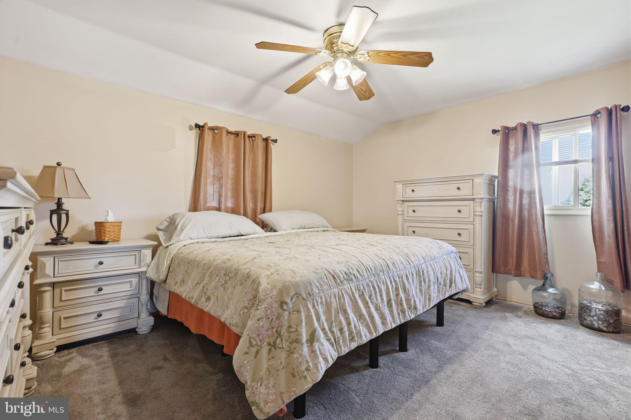 1320 Nevarc Road Warminster, PA 18974 - Photo 15 of 34