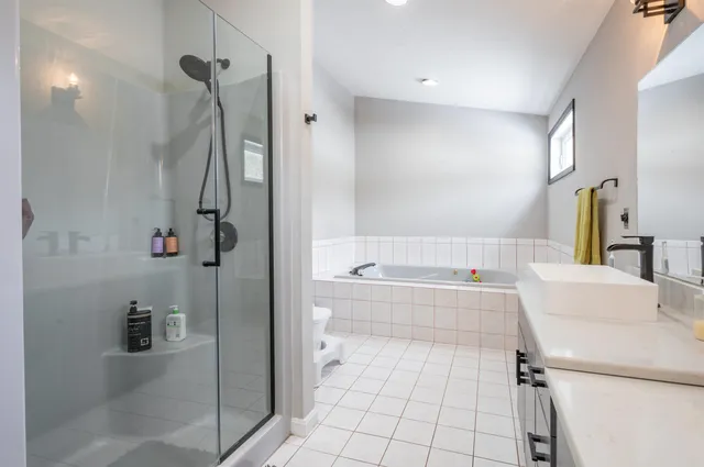 $1,000,000 | 1 Cin-Fre Drive, Hudson, NH 03051