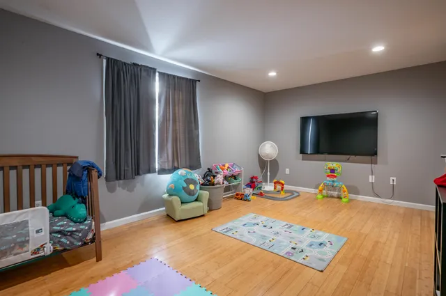 $1,000,000 | 1 Cin-Fre Drive, Hudson, NH 03051