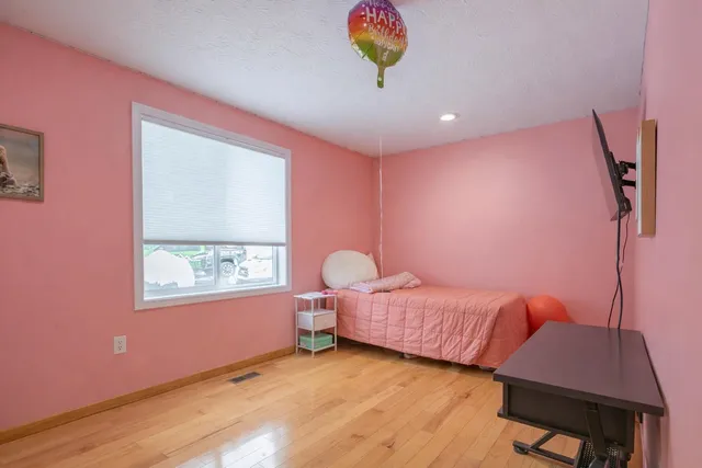 $1,000,000 | 1 Cin-Fre Drive, Hudson, NH 03051