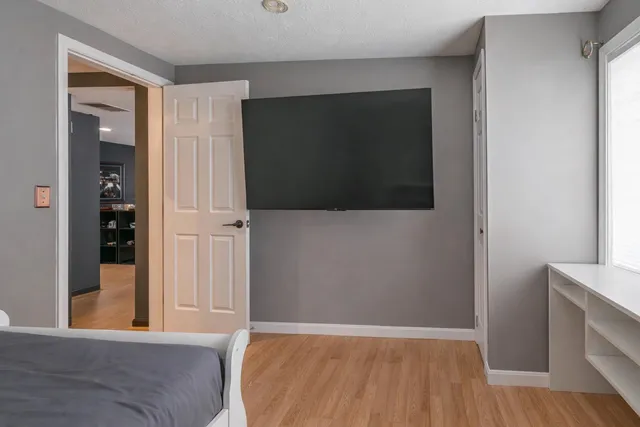 $1,000,000 | 1 Cin-Fre Drive, Hudson, NH 03051