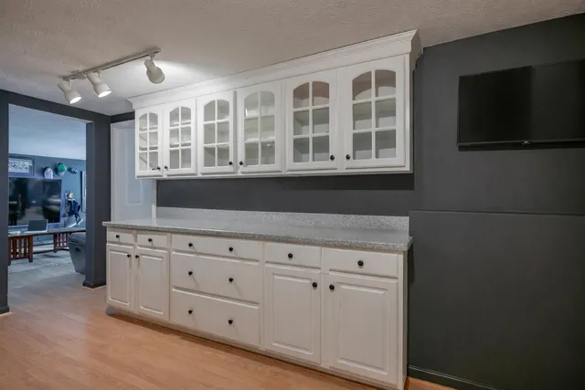 $1,000,000 | 1 Cin-Fre Drive, Hudson, NH 03051