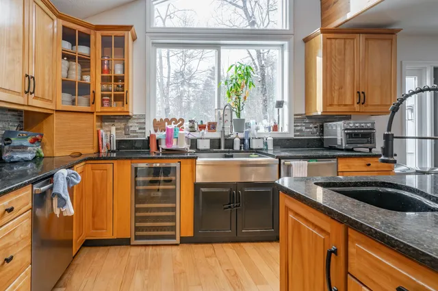 $1,000,000 | 1 Cin-Fre Drive, Hudson, NH 03051