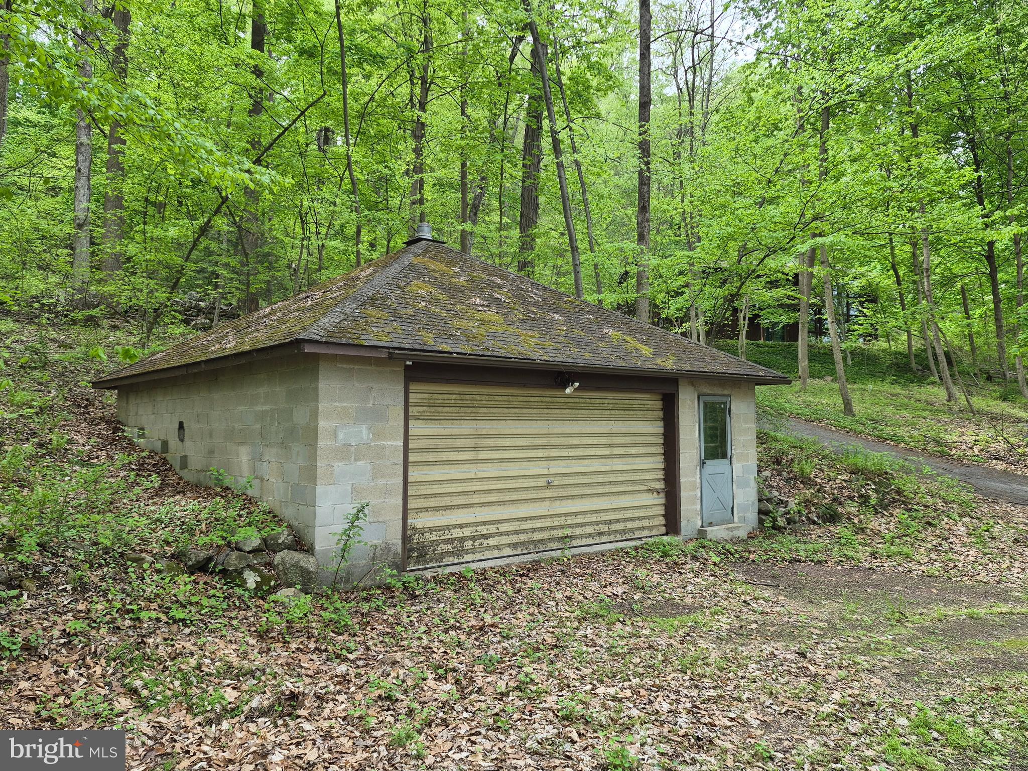 1941 Sawmill Road Spring City, PA 19475 - Photo 20 of 21 Detached Garage