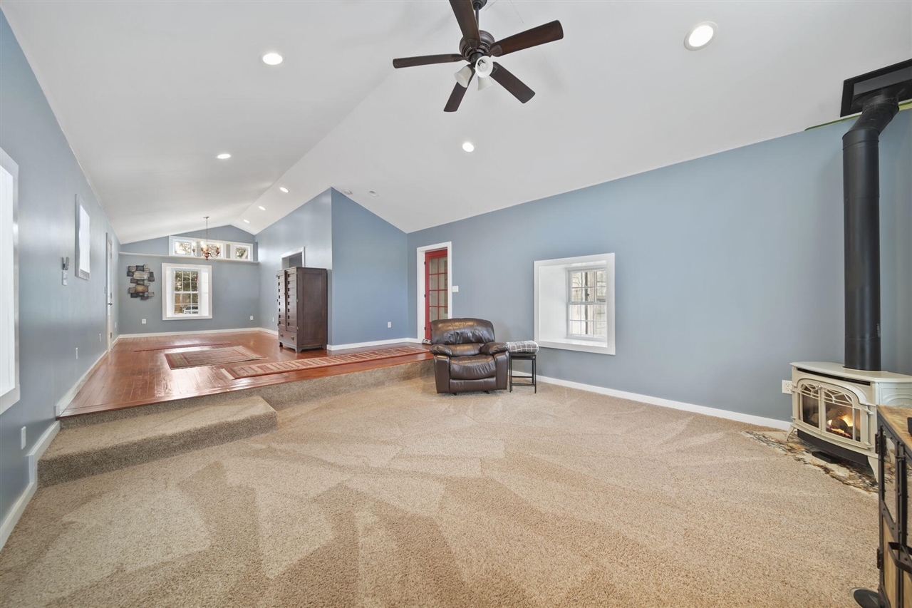 208 Glasgow Road Jackson, MI 49201 - Photo 11 of 99