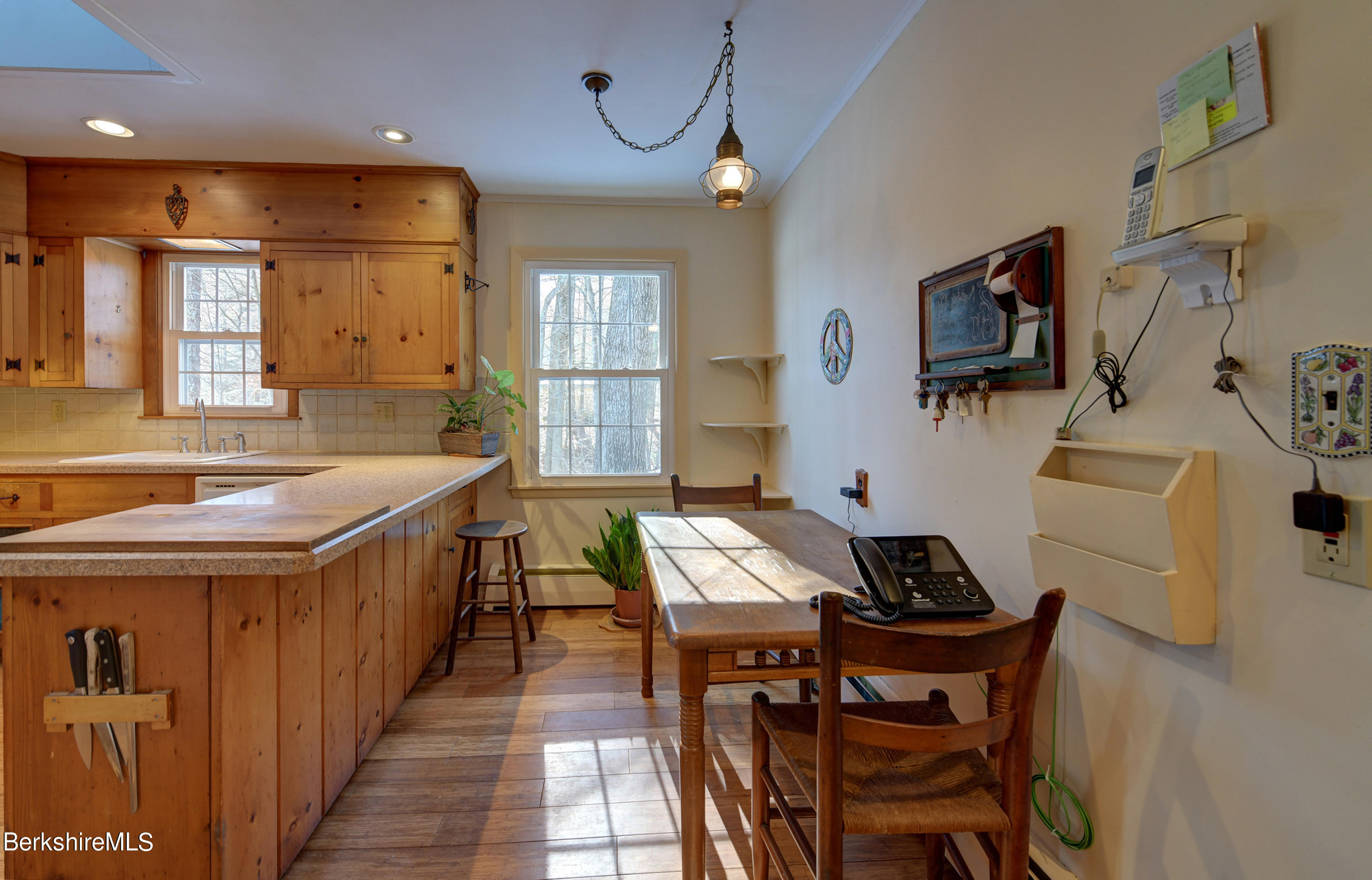 368 Bow Wow Road Sheffield, MA 01257 - Photo 6 of 27 19-Breakfast Area