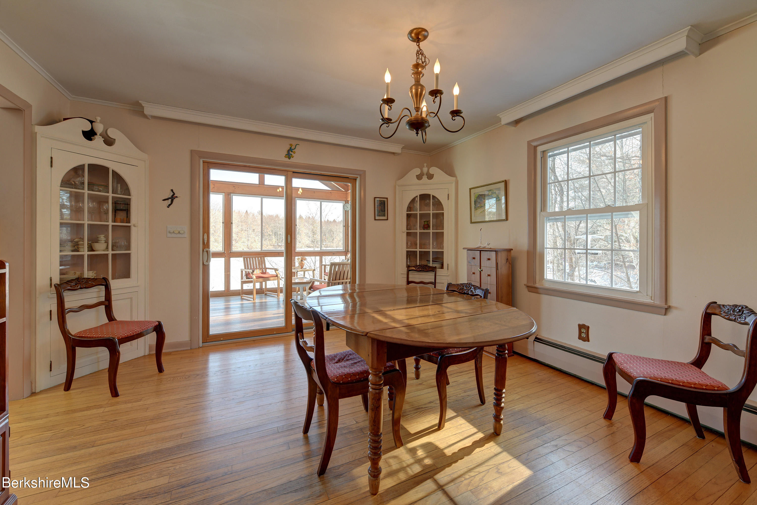 368 Bow Wow Road Sheffield, MA 01257 - Photo 9 of 27 11-Dining Room