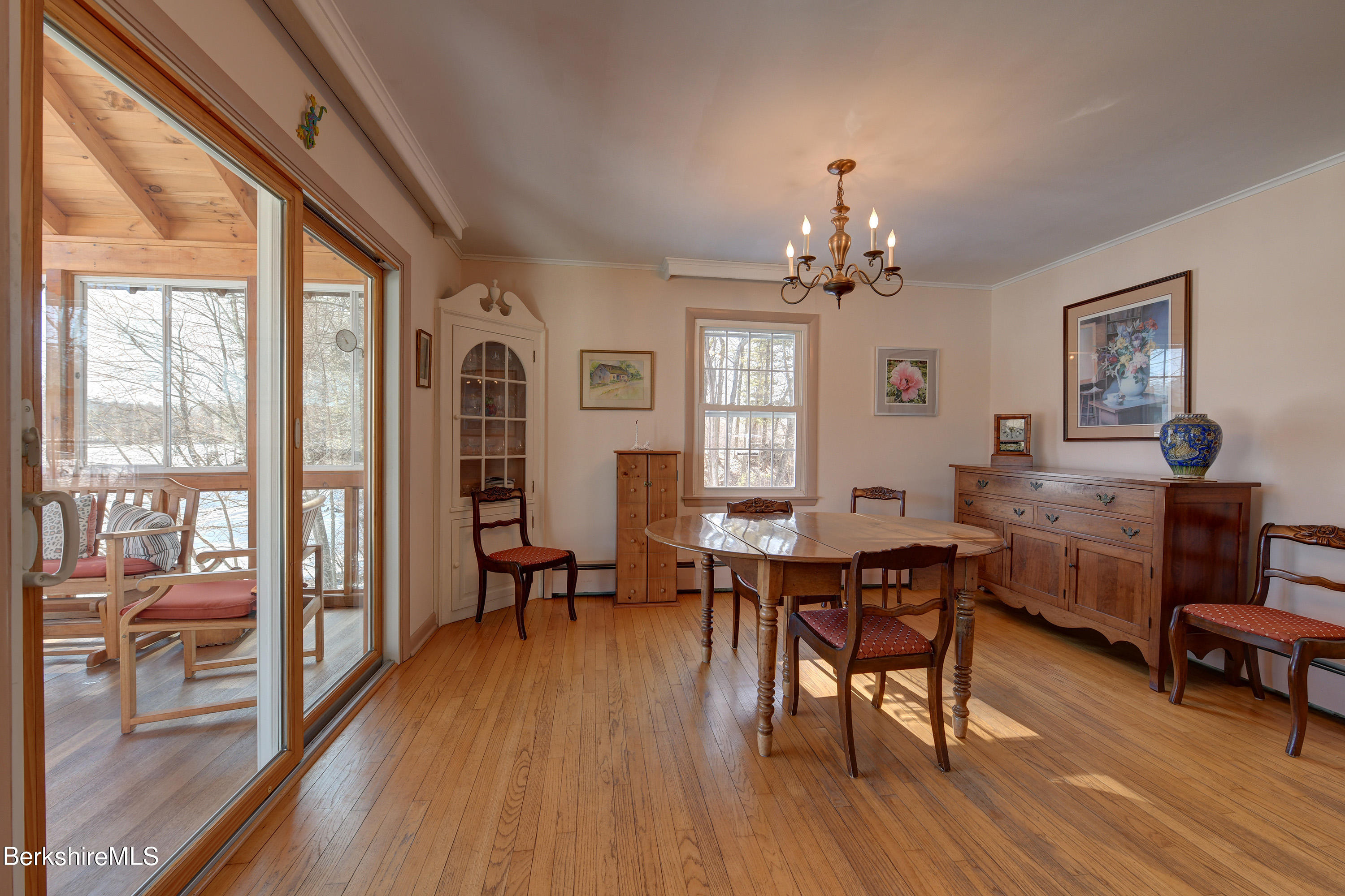 368 Bow Wow Road Sheffield, MA 01257 - Photo 10 of 27 12-Dining Room