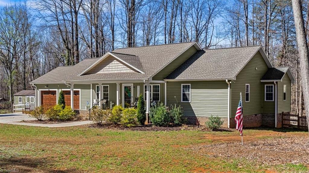 5086 Appalachian Road Winston-Salem, NC 27105 - Photo 3 of 50