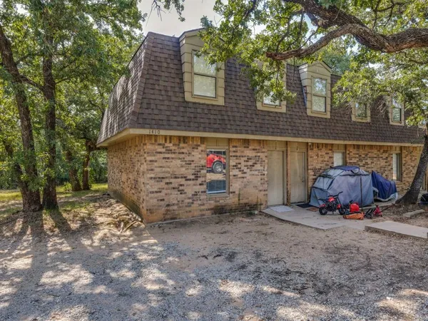 $1,375 | 1408 Arvel Circle, Unit B, Azle, TX 76020