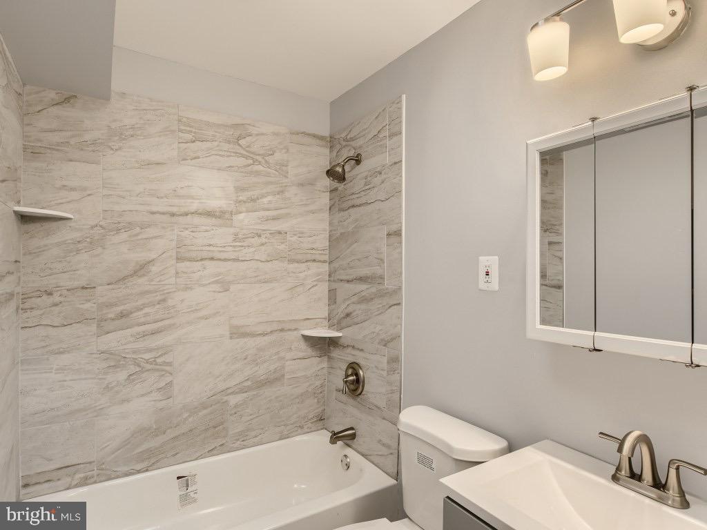 6925 Broening Road Dundalk, MD 21222 - Photo 10 of 27 Upper level full bath