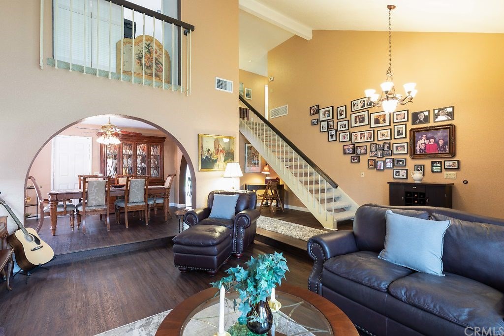 6843 Rycroft Drive Riverside, CA 92506 - Photo 11 of 48 Gallery Image 11