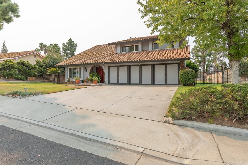 6843 Rycroft Drive Riverside, CA 92506 - Photo 4 of 48 Gallery Image 4