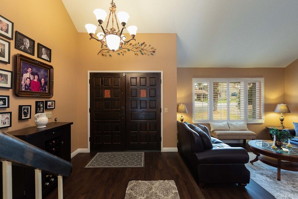 6843 Rycroft Drive Riverside, CA 92506 - Photo 7 of 48 Gallery Image 7