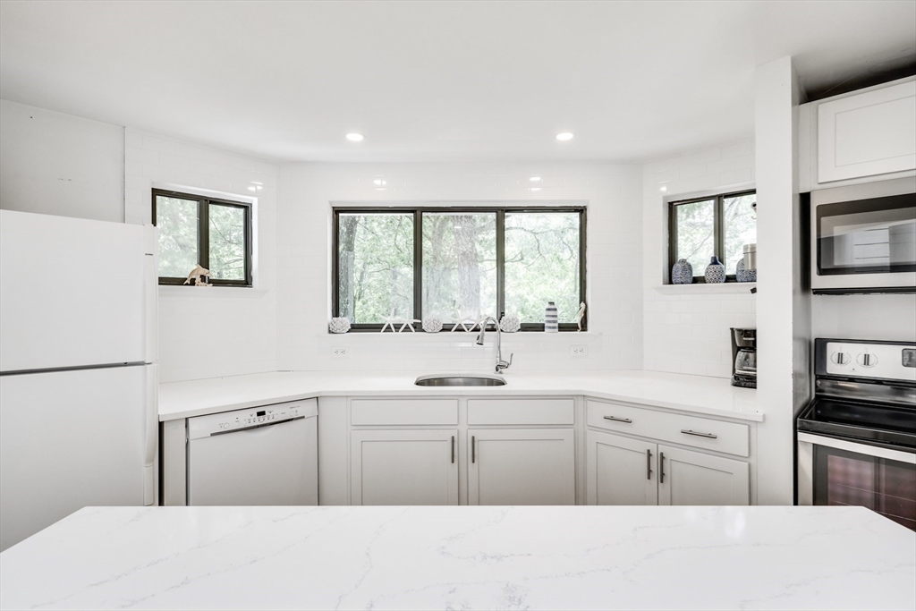 68 Pine Avenue Wellfleet, MA 02667 - Photo 13 of 42