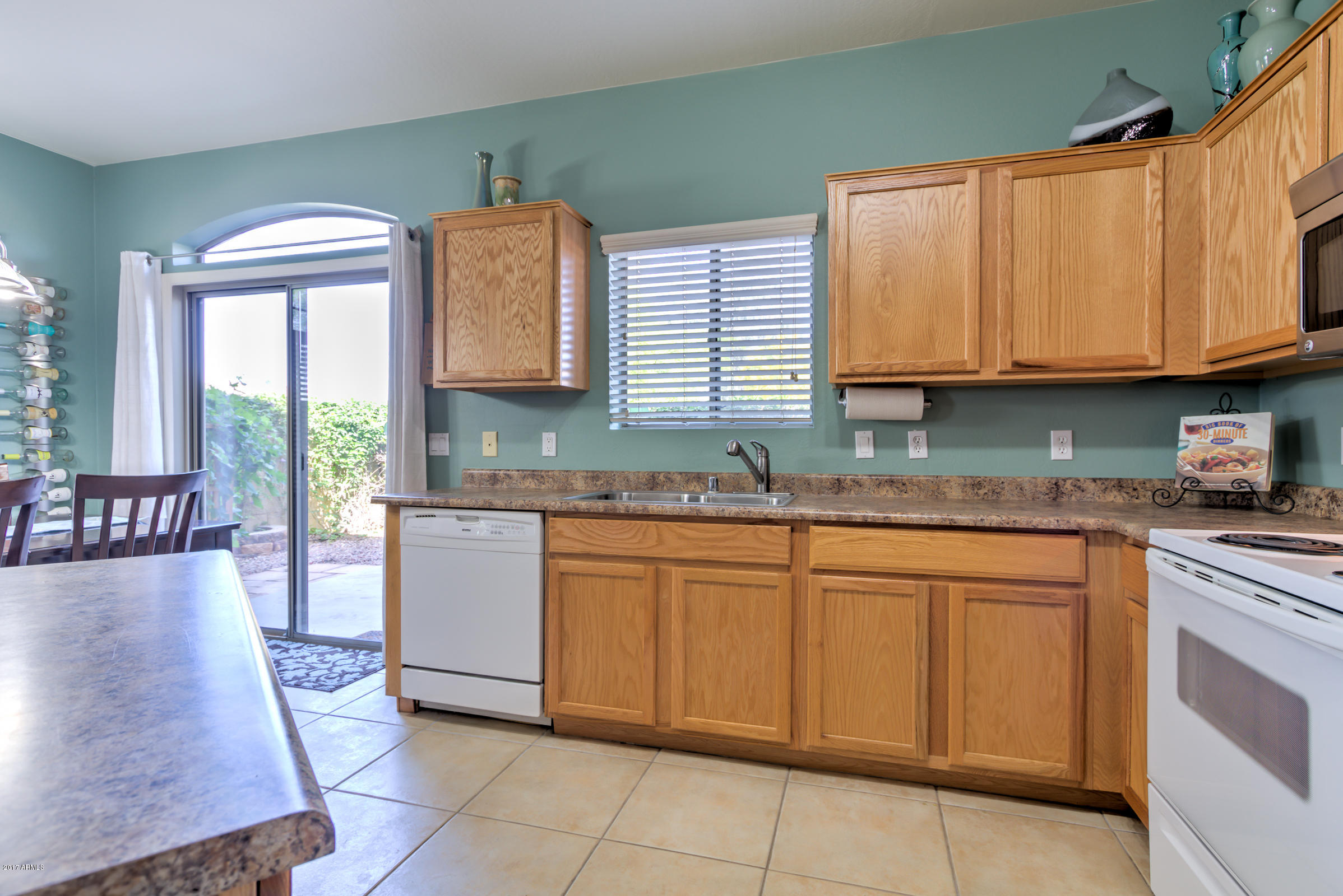 2150 East Bell Road, Unit 1141 Phoenix, AZ 85022 - Photo 21 of 38 2150 E Bell Road #1141-28