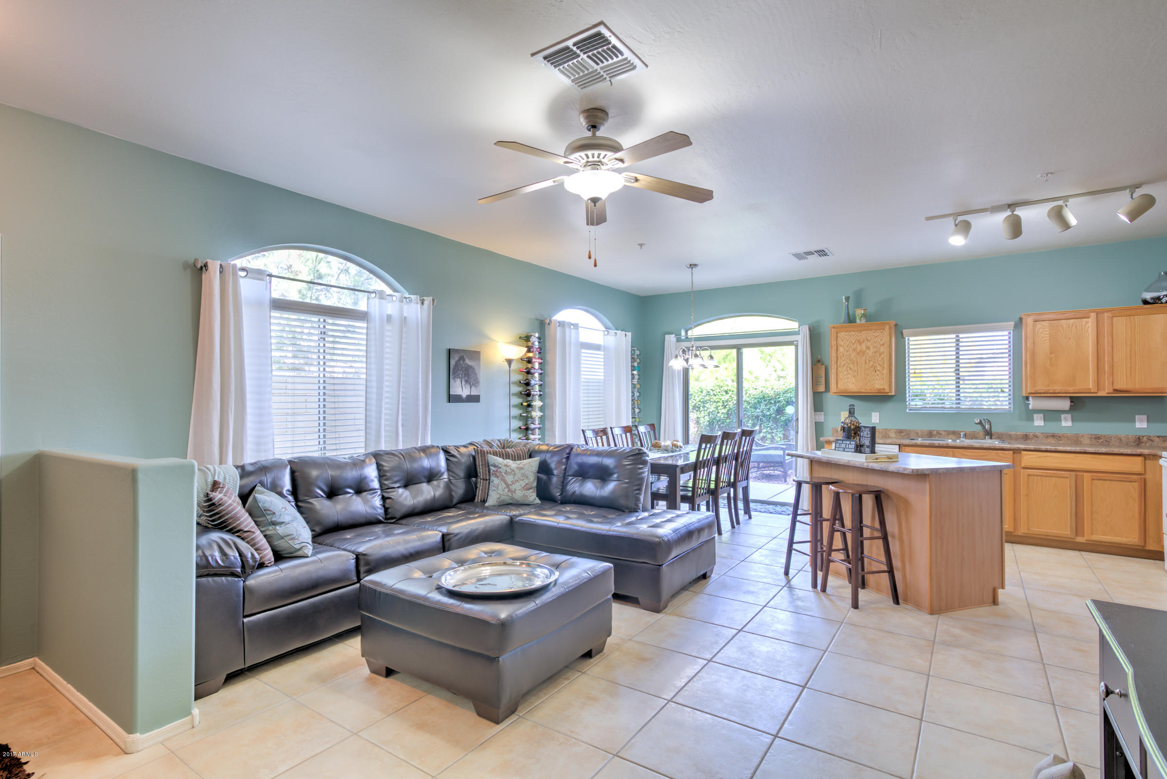 2150 East Bell Road, Unit 1141 Phoenix, AZ 85022 - Photo 7 of 38 2150 E Bell Road #1141-12